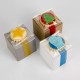 Boîtes de sablés : sablés colorés dans une jolie boîte thématique recouverte d'un sablé imprimé. 